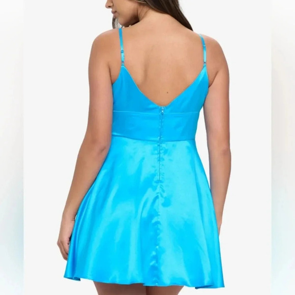 B DARLIN JUNIOR'S SWEETHEART NECK FIT & FLARE DRESS BLUE SIZE 2 - Picture 2 of 5